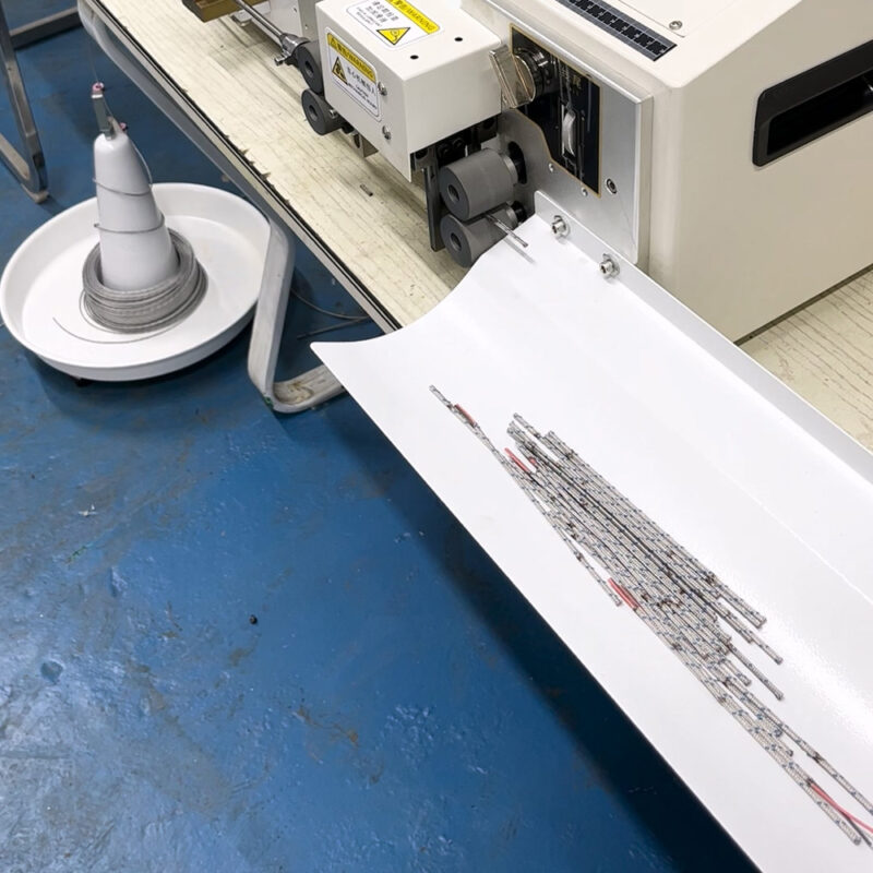 Thermocouple Wire Cutting and Stripping Machine