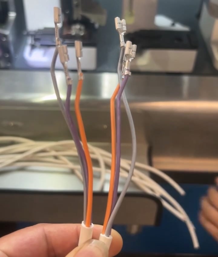 Semi Automatic Multi Core Wire Stripping Crimping Machine for 0.5-6mm² | Different Terminal & Lengths on 3-Core Wire